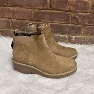 Sonoma Goods For Life Women’s Wedge Gore Booties  Size 8 NEW